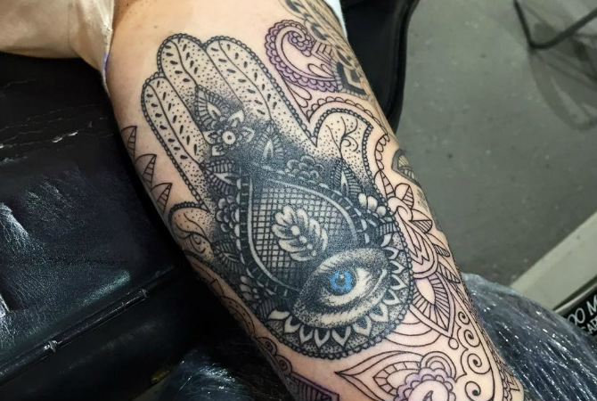 tatuaje mano de hamsa 1